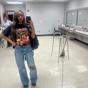 Meet your Posher, Simone